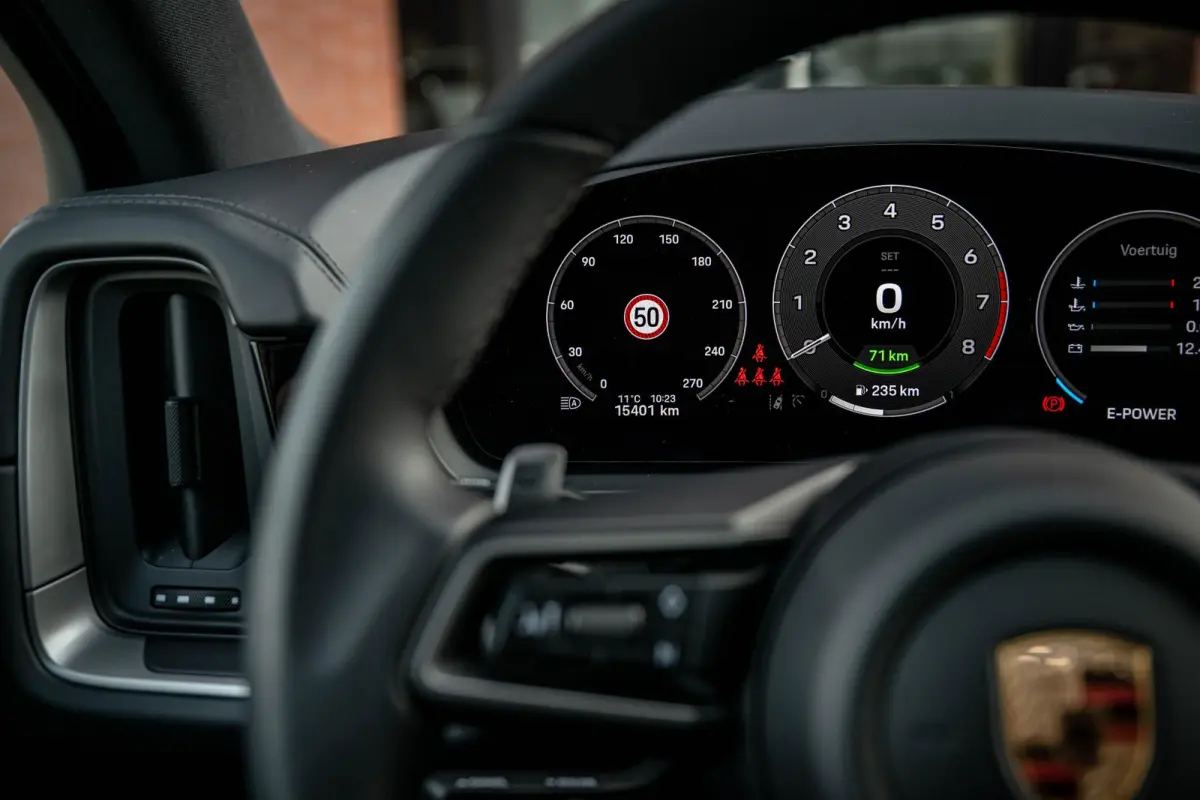 3.0 E-Hybrid SportDesign 4-Wielsturing InnoDrive