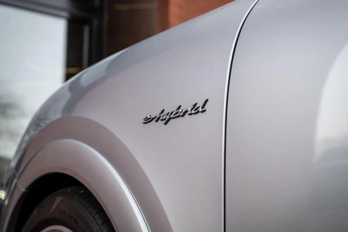 3.0 E-Hybrid SportDesign 4-Wielsturing InnoDrive