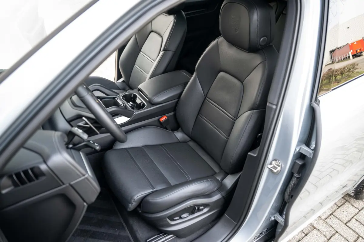 3.0 E-Hybrid SportDesign 4-Wielsturing InnoDrive