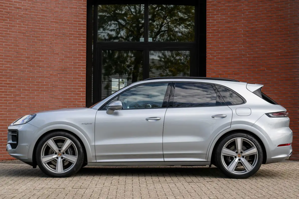 3.0 E-Hybrid SportDesign 4-Wielsturing InnoDrive