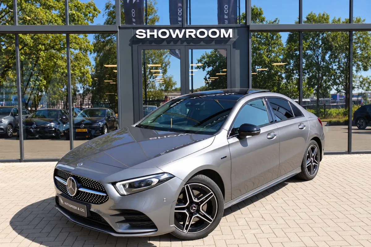 250 e Business Solution AMG PANO HUD CAM