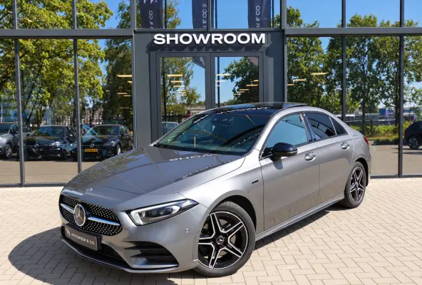 250 e Business Solution AMG PANO HUD CAM