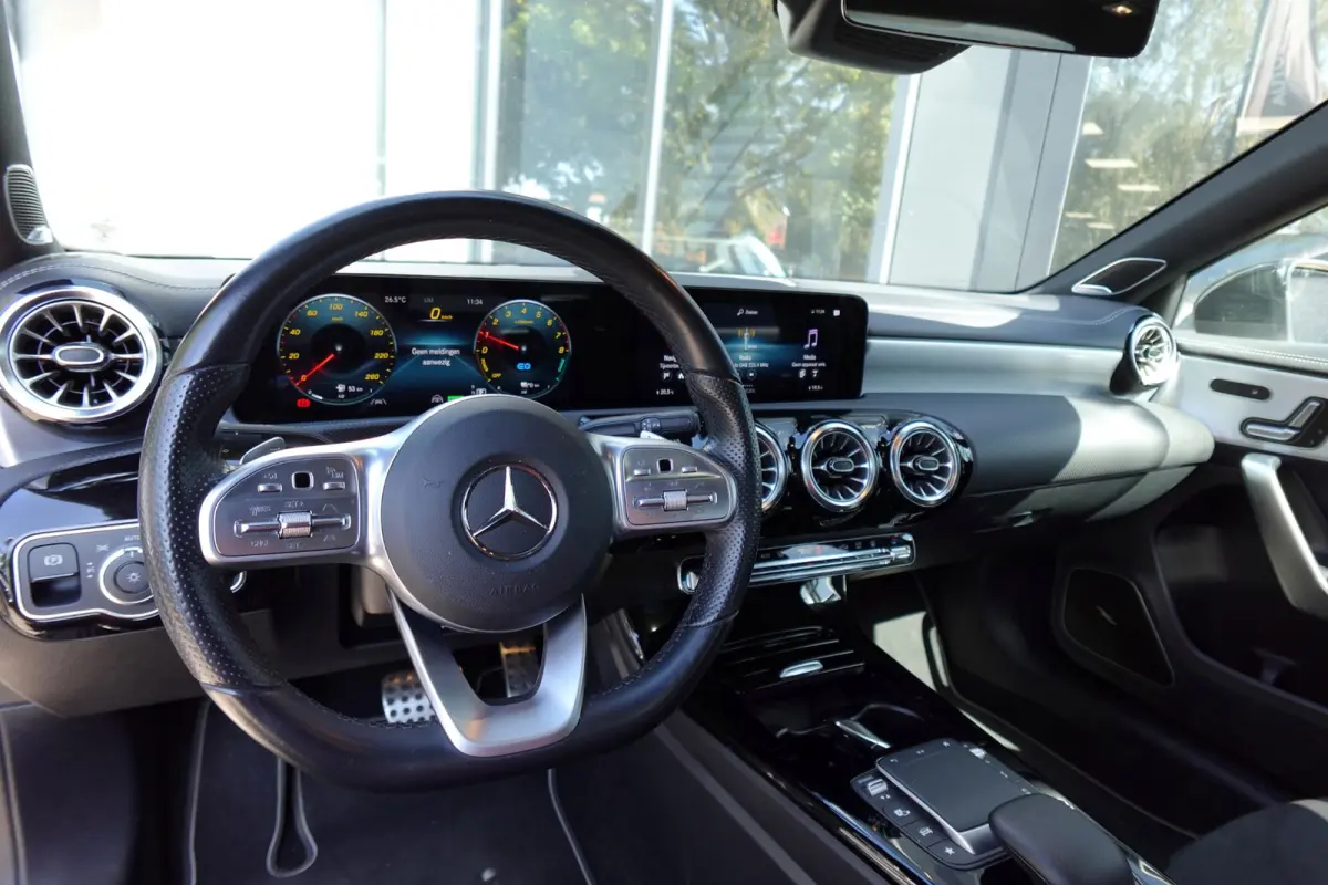 250 e Business Solution AMG PANO HUD CAM