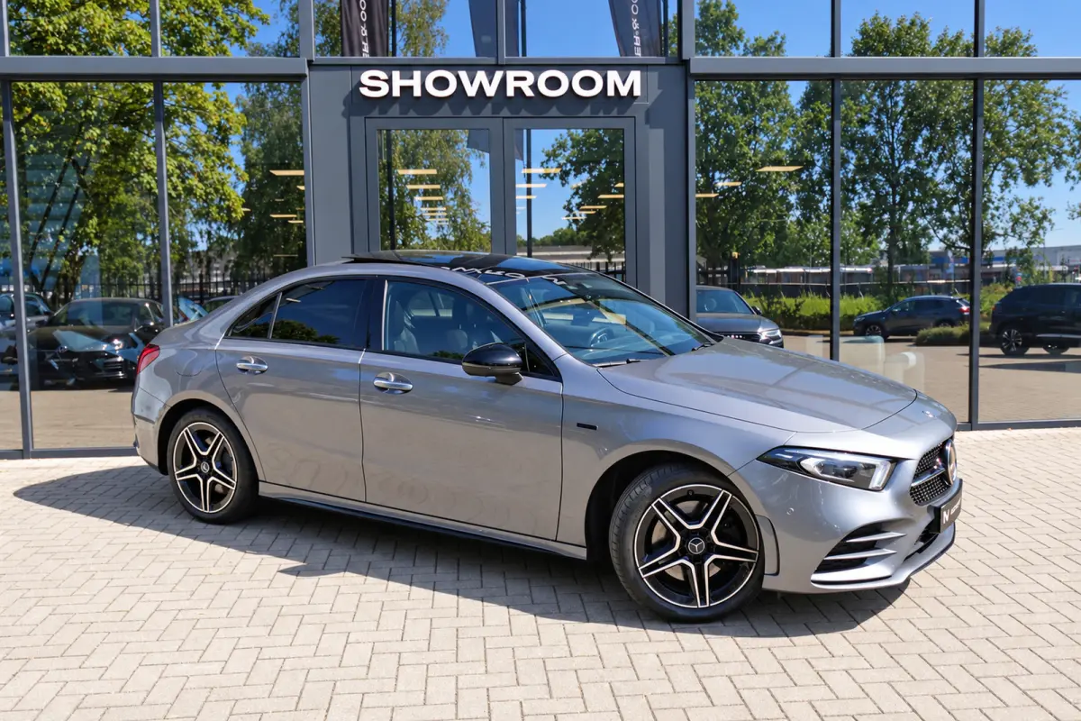 250 e Business Solution AMG PANO HUD CAM