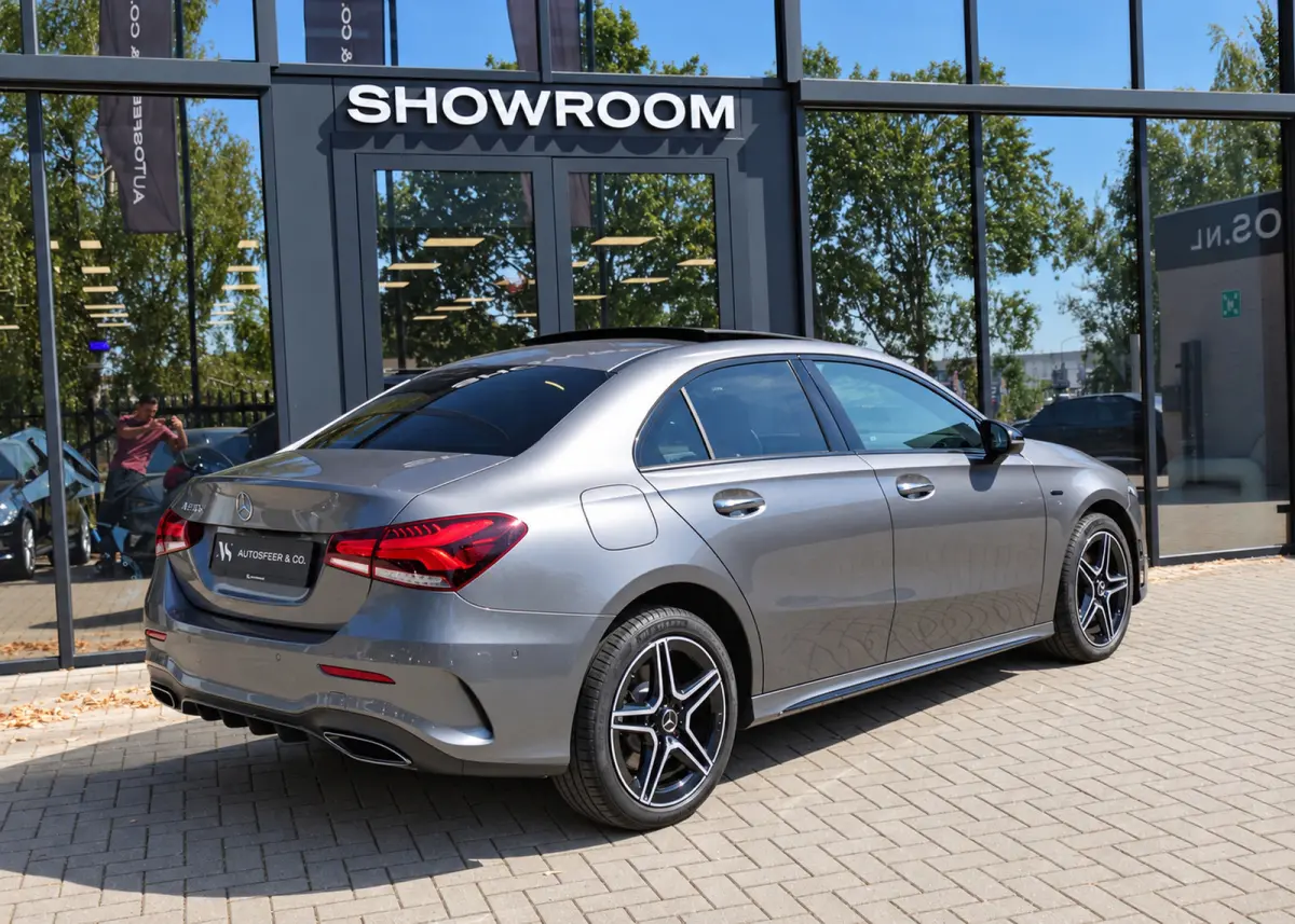 250 e Business Solution AMG PANO HUD CAM