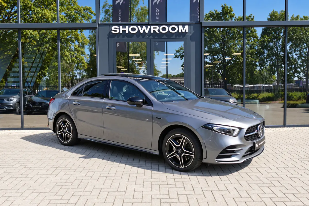 250 e Business Solution AMG PANO HUD CAM