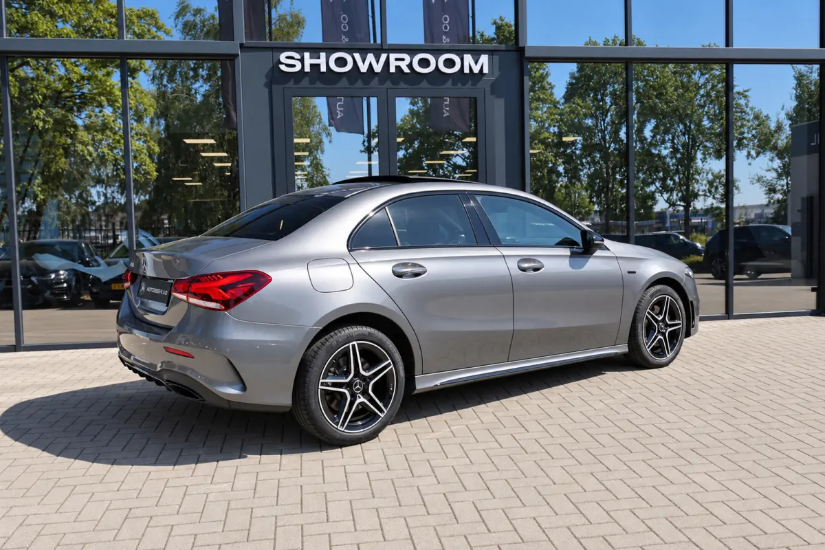 250 e Business Solution AMG PANO HUD CAM