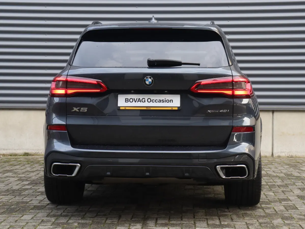 xDrive40i | High Executive | M Sportpakket | Panodak Skylounge | Trekhaak | Hi-Fi | Driving Assistant | Head-Up | Adaptief M Onderstel | 22'' LMV |