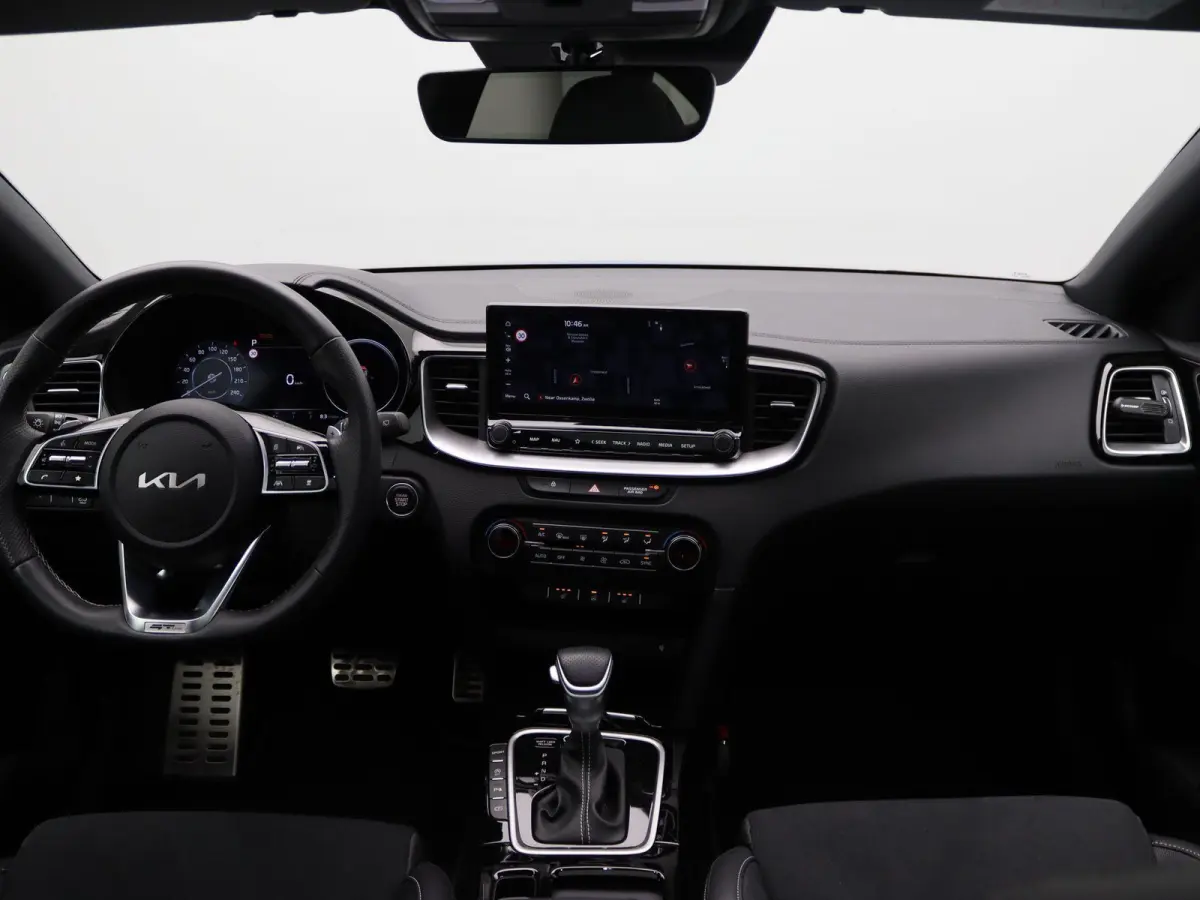 1.5 T-GDi GT-Line |  Automaat | Navigatie | Panoramadak | Apple Carplay / Android Auto | Climate Control | Camera | Digital Cockpit | Kia Connect | Stoel- Stuurverwarming | Adaptive Cruise C