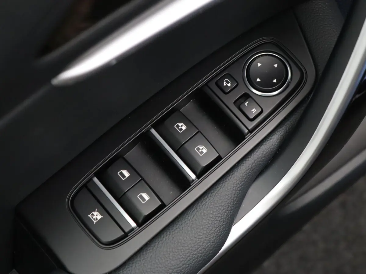 1.5 T-GDi GT-Line |  Automaat | Navigatie | Panoramadak | Apple Carplay / Android Auto | Climate Control | Camera | Digital Cockpit | Kia Connect | Stoel- Stuurverwarming | Adaptive Cruise C