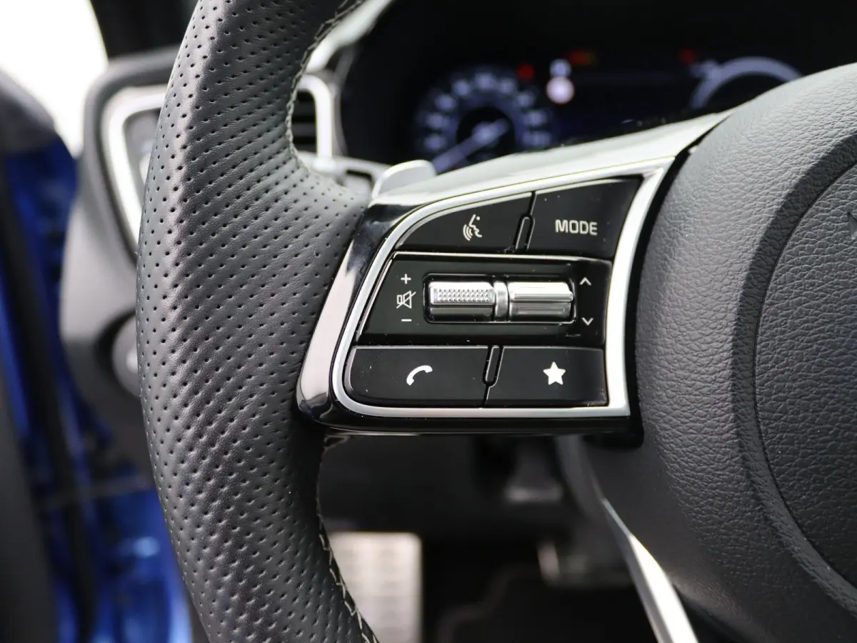 1.5 T-GDi GT-Line |  Automaat | Navigatie | Panoramadak | Apple Carplay / Android Auto | Climate Control | Camera | Digital Cockpit | Kia Connect | Stoel- Stuurverwarming | Adaptive Cruise C