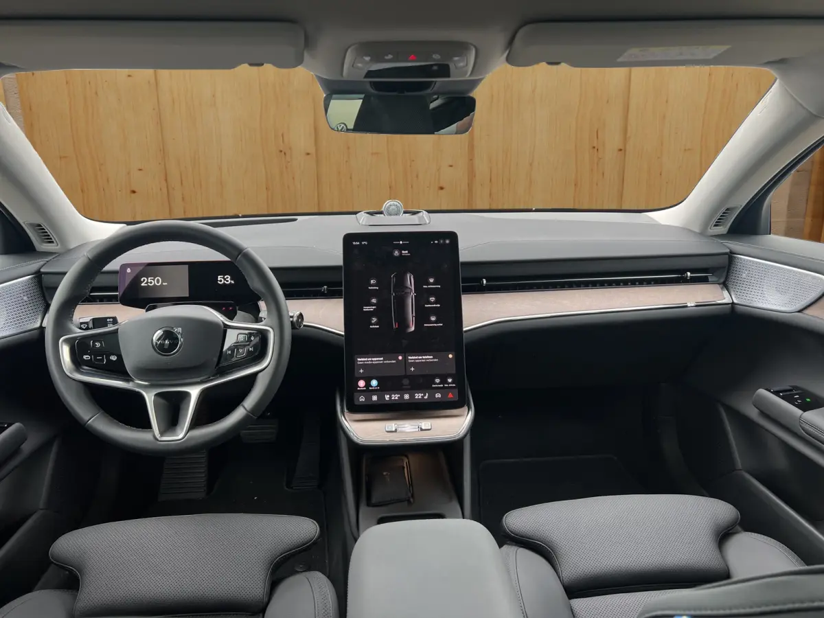 Single Motor Extended Range Ultra 92KWH | Luchtvering | Massage Stoelen | Bowers & Wilkens Dolby Atmos | Stoelen voor + achter verwarmd en geventileerd |