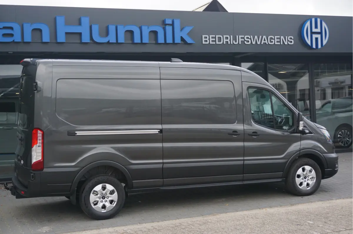 350L 130PK AUT L3H2 BPM VRIJ!! Sync4 Navi, 360 Camera, LM Velg, Trekhaak!! NR. A61