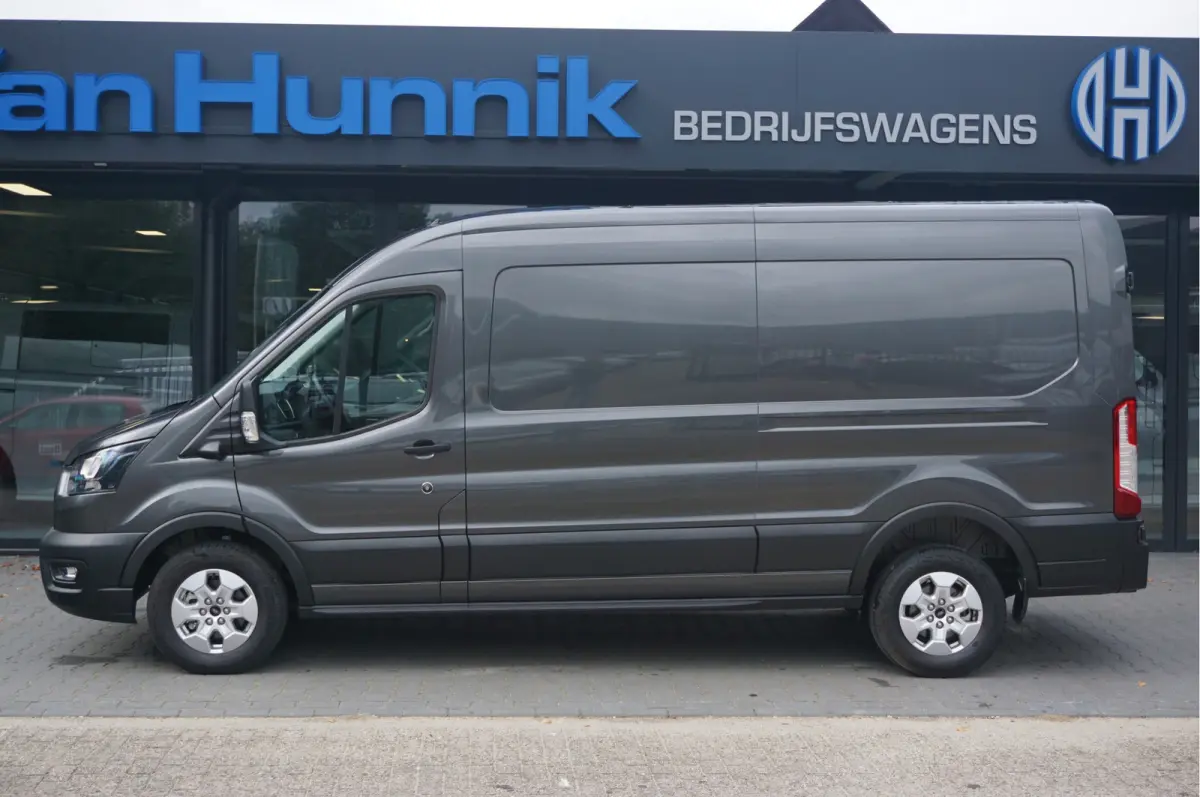 350L 130PK AUT L3H2 BPM VRIJ!! Sync4 Navi, 360 Camera, LM Velg, Trekhaak!! NR. A99