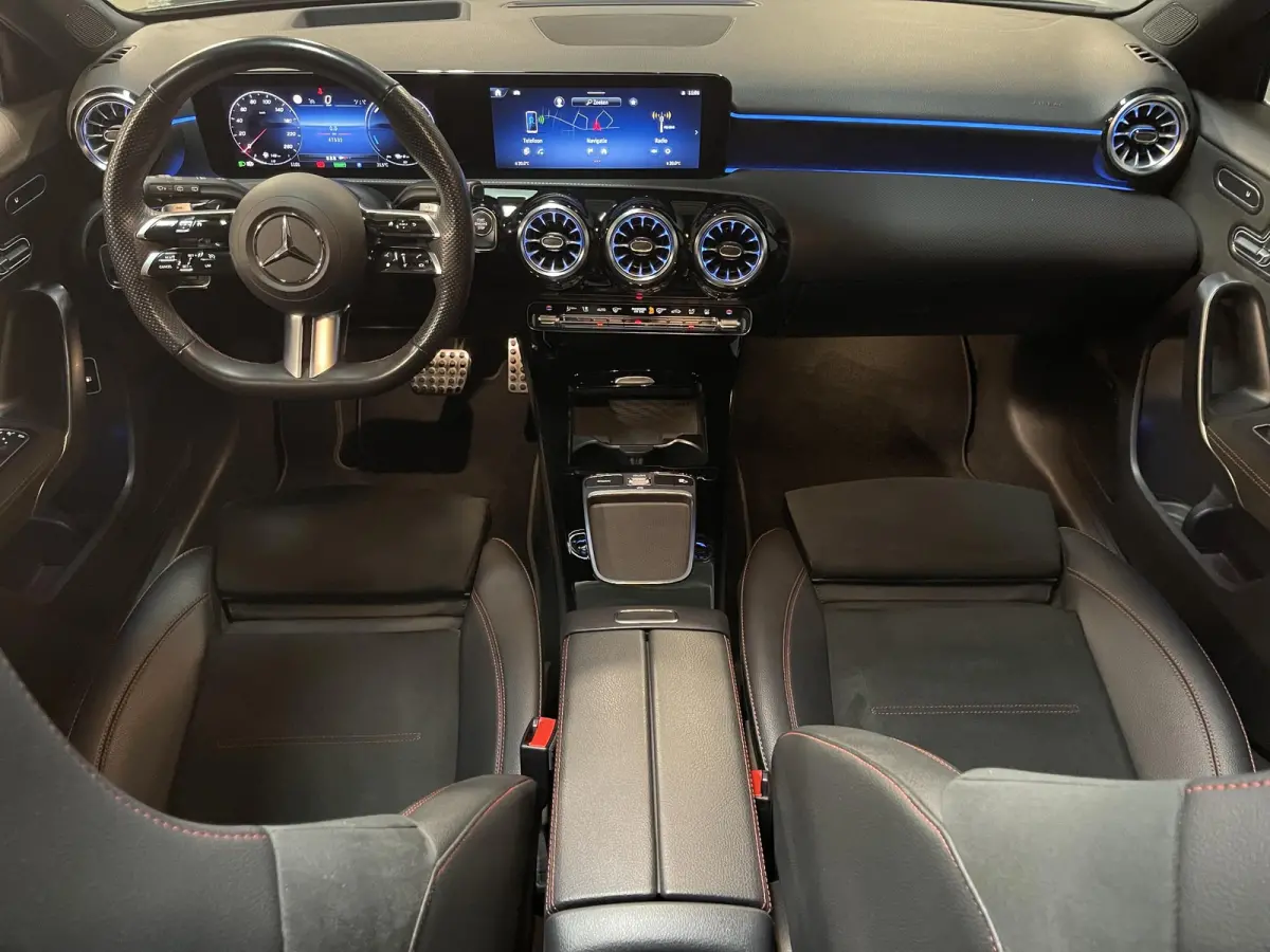 250 e AMG Line 18"/SOH 93%/Panoramadak/Head-up/Memory l+r/Stoel + stuurverwarming/Matrix LED/360 camera/Keyless/Dodehoek/Apple Carplay & Android Auto