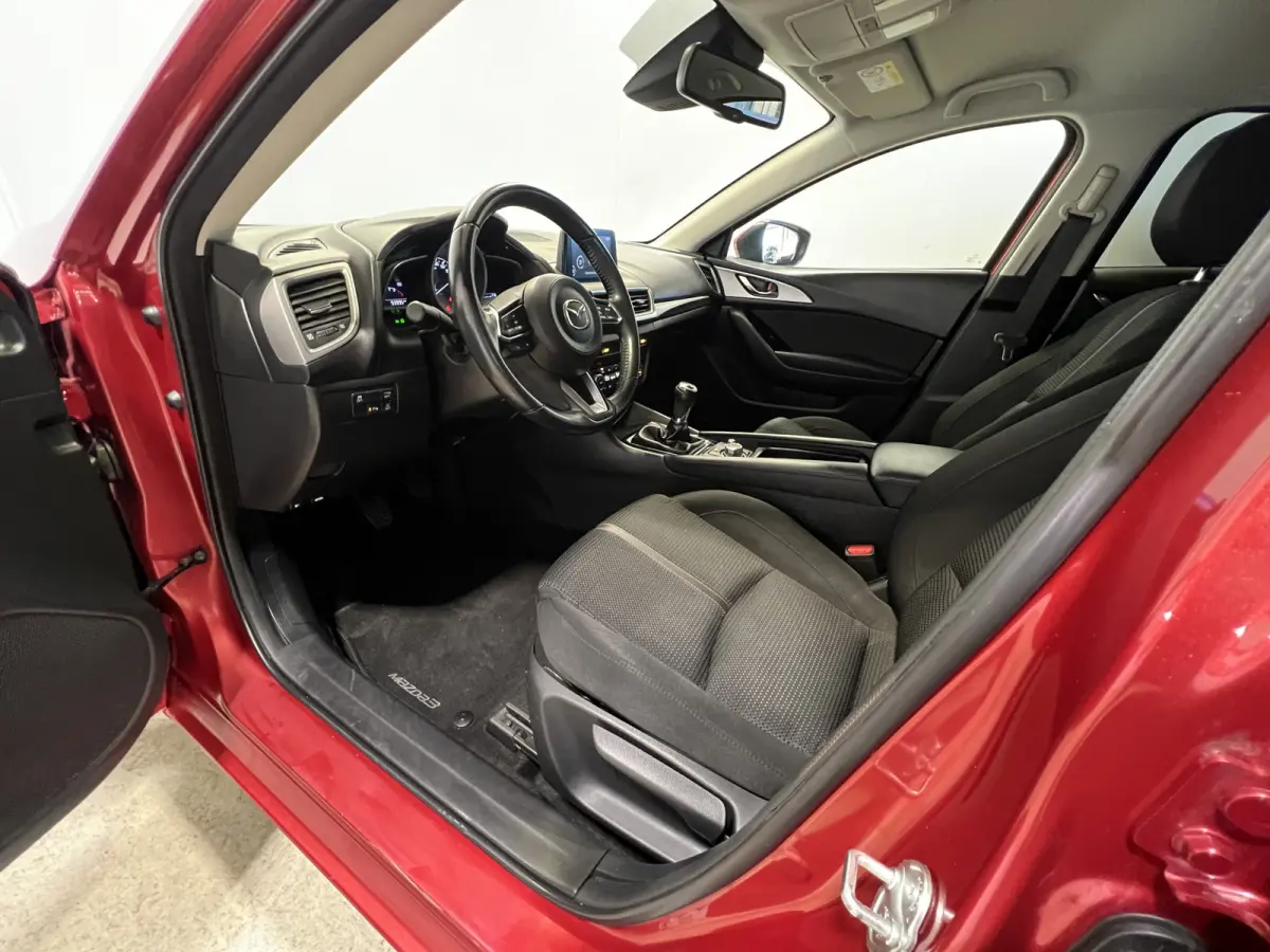2.0 SkyActiv-G 120 SkyLease+ | LM Velgen 16" | Voorstoelen Verwarmd | Stuur Verwarmd | Cruise Control | Airco |