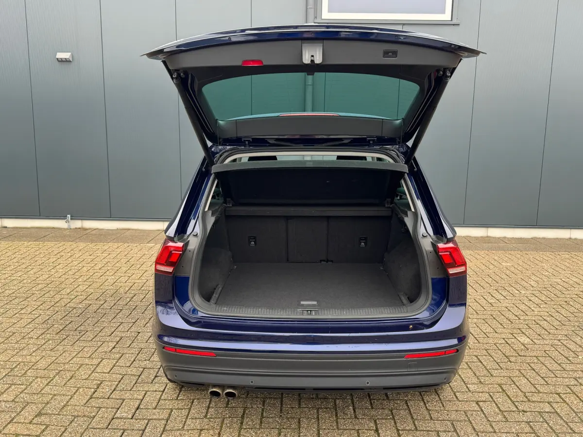 1.4 TSI Comfortline * Navigatiesysteem * Parkeercamers * Led * Lichtmetalen Velgen *