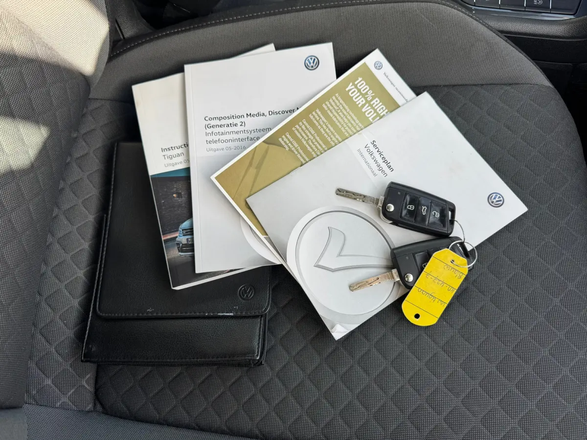 1.4 TSI Comfortline * Navigatiesysteem * Parkeercamers * Led * Lichtmetalen Velgen *