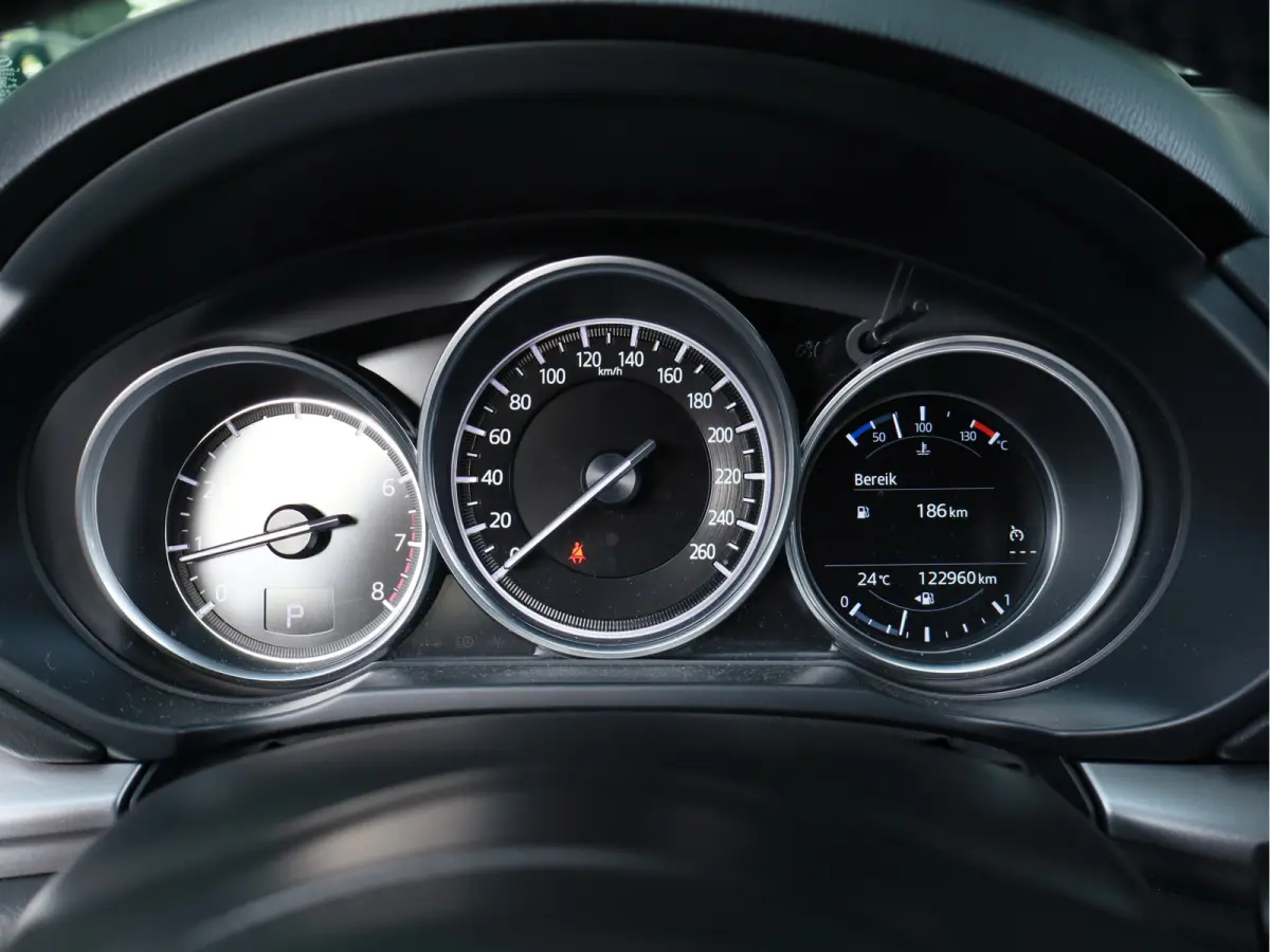 2.0 SkyActiv-G 165 Sport Selected Automaat / Trekhaak / Navi / Clima / Head-up / Cruise