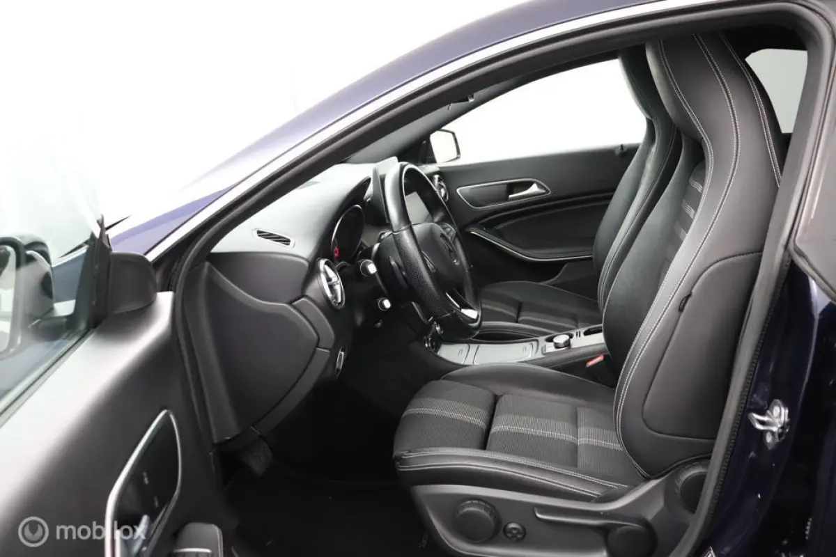 180 Upgrade Edition Autmaat | Vol Opties | Camera | PDC | NL Auto | Dealer-onderhouden | DEALER-STAAT