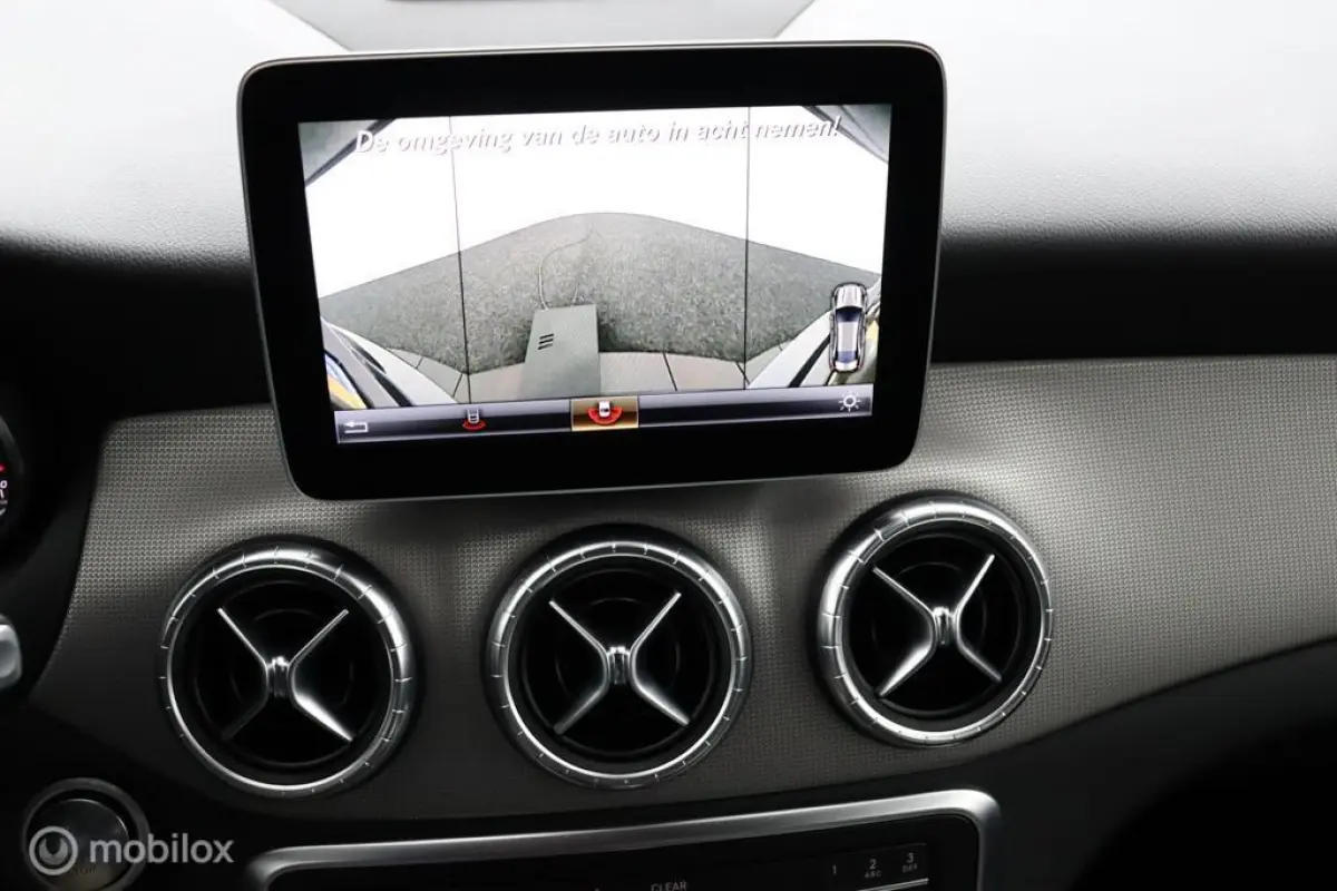 180 Upgrade Edition Autmaat | Vol Opties | Camera | PDC | NL Auto | Dealer-onderhouden | DEALER-STAAT