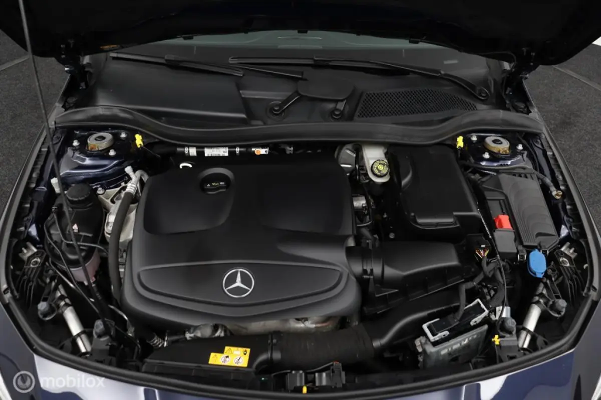 180 Upgrade Edition Autmaat | Vol Opties | Camera | PDC | NL Auto | Dealer-onderhouden | DEALER-STAAT