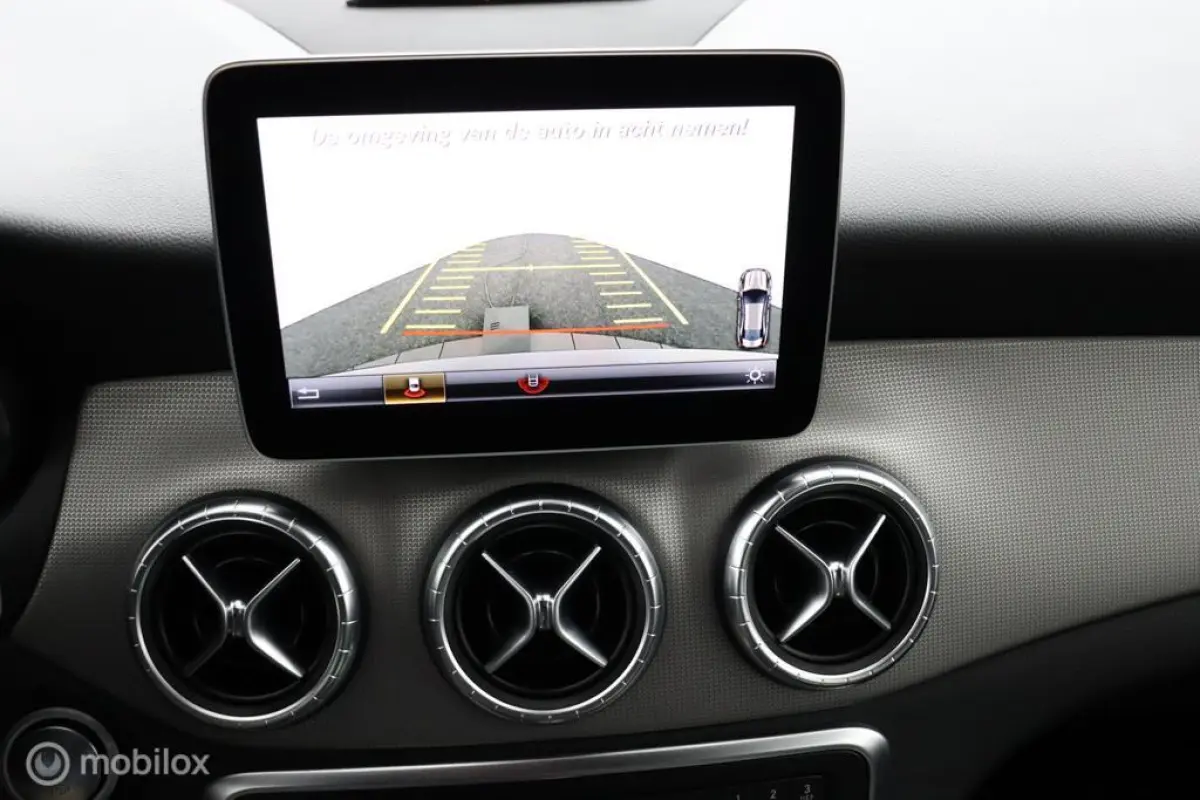 180 Upgrade Edition Autmaat | Vol Opties | Camera | PDC | NL Auto | Dealer-onderhouden | DEALER-STAAT