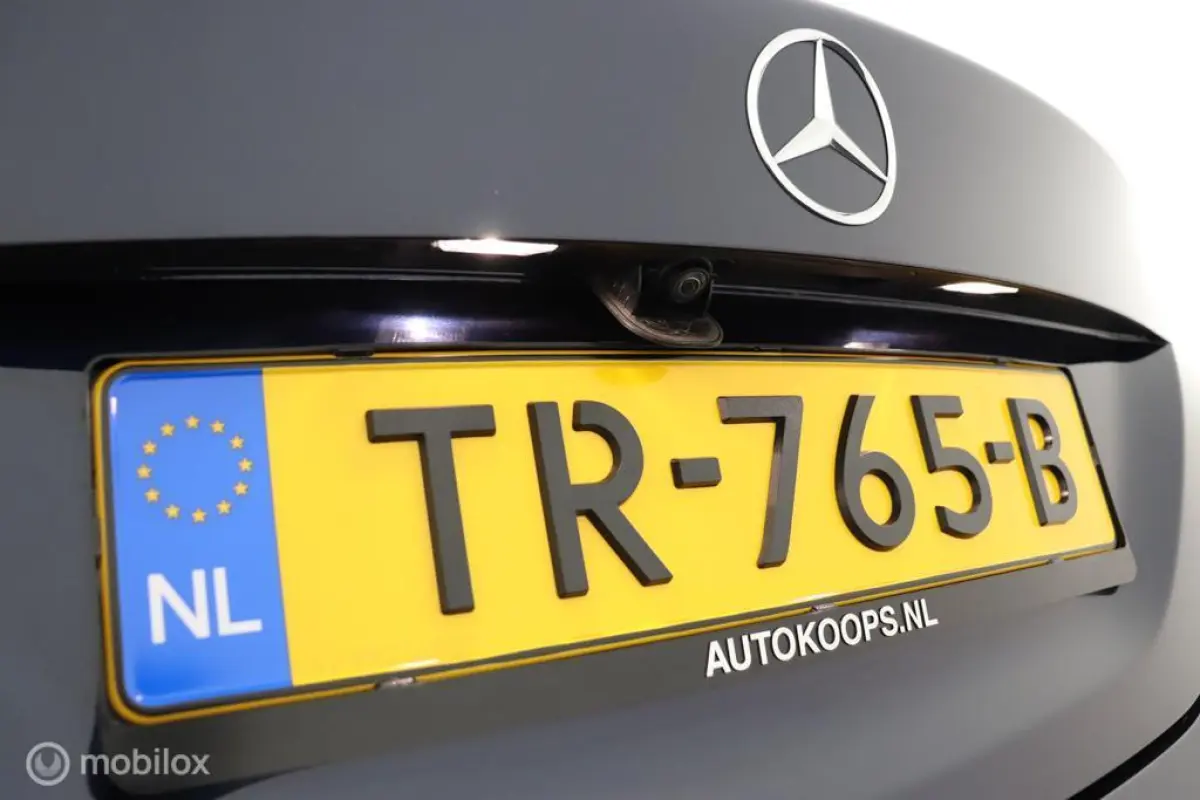 180 Upgrade Edition Autmaat | Vol Opties | Camera | PDC | NL Auto | Dealer-onderhouden | DEALER-STAAT