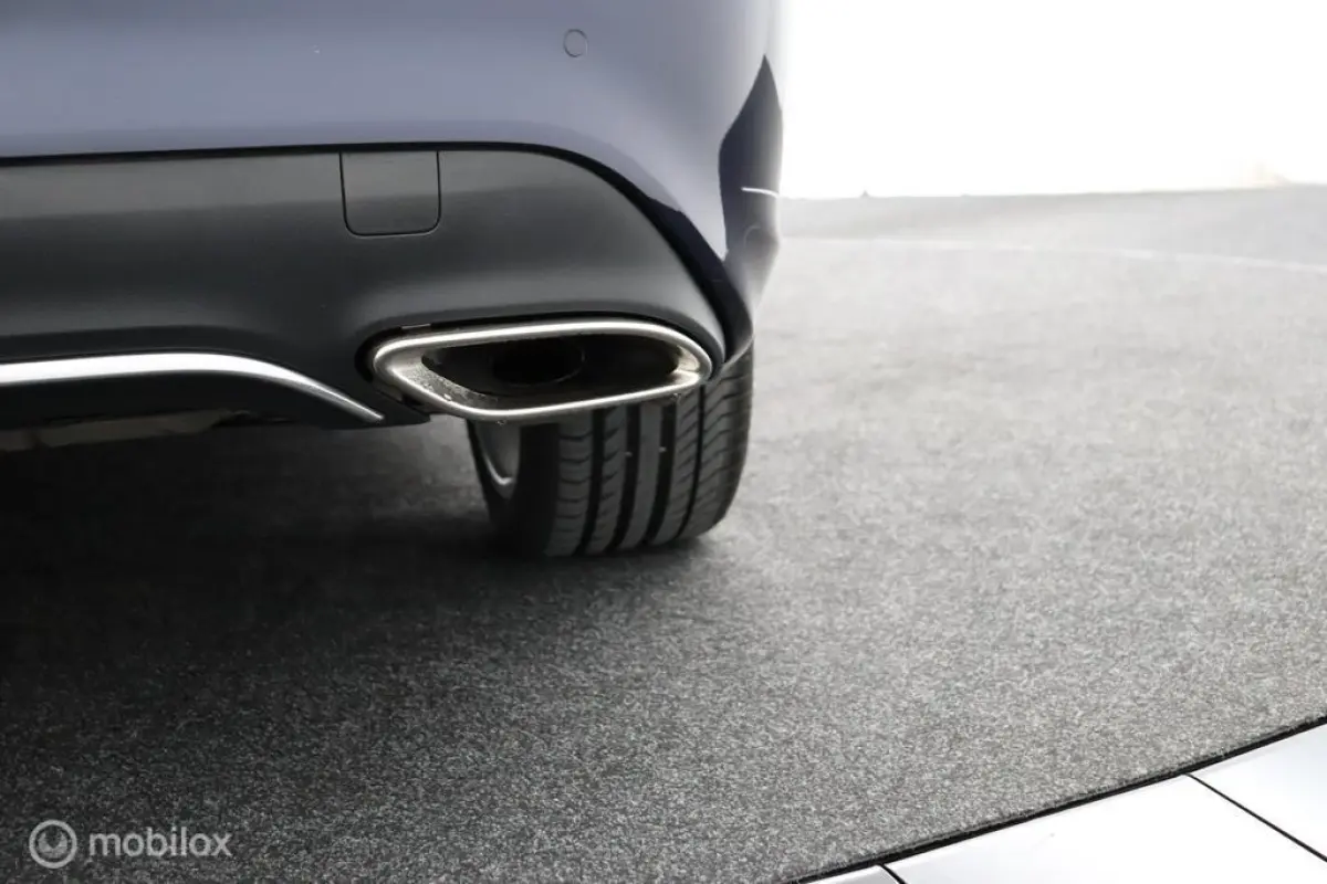 180 Upgrade Edition Autmaat | Vol Opties | Camera | PDC | NL Auto | Dealer-onderhouden | DEALER-STAAT