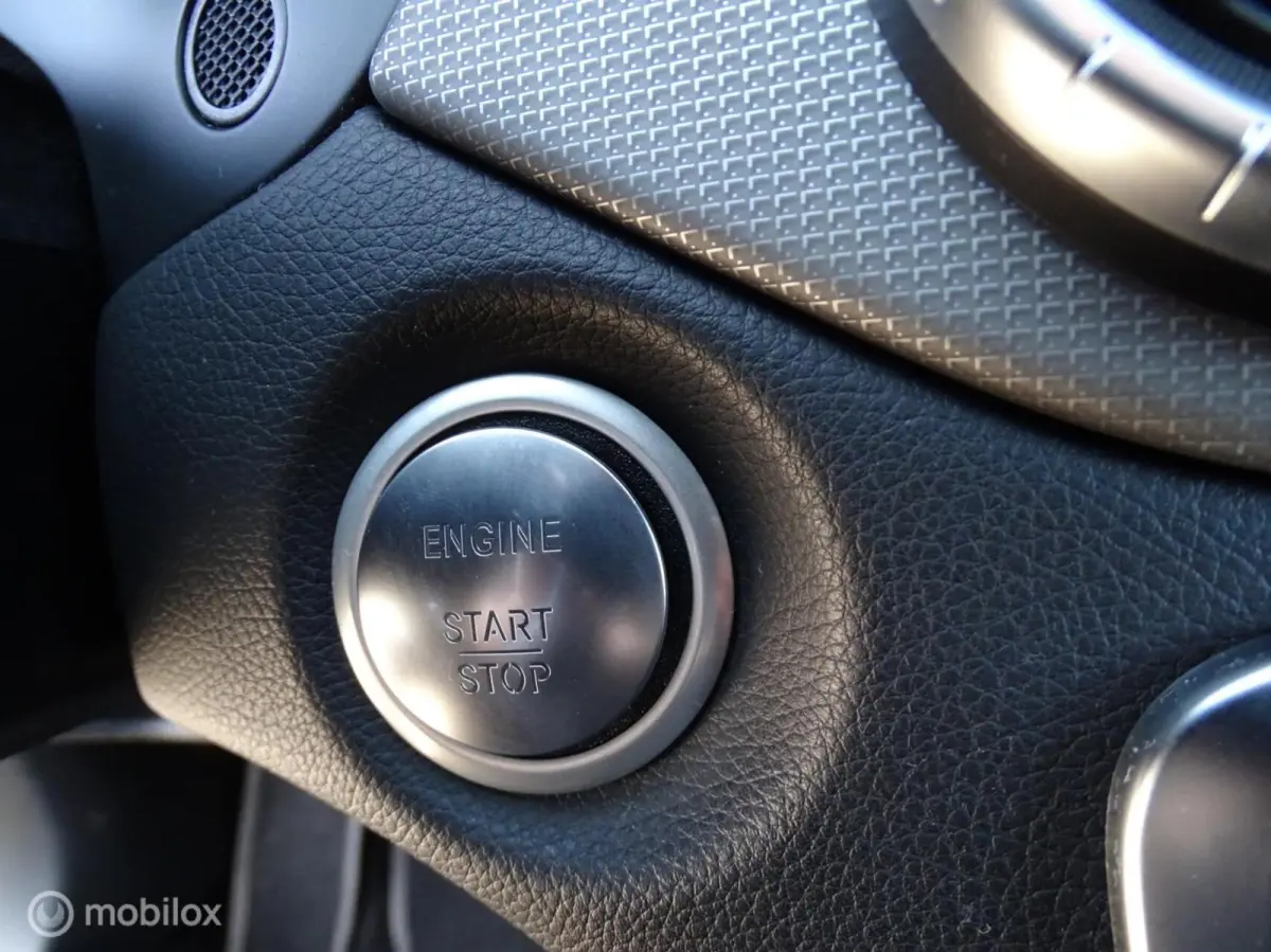 180 Upgrade Edition Autmaat | Vol Opties | Camera | PDC | NL Auto | Dealer-onderhouden | DEALER-STAAT