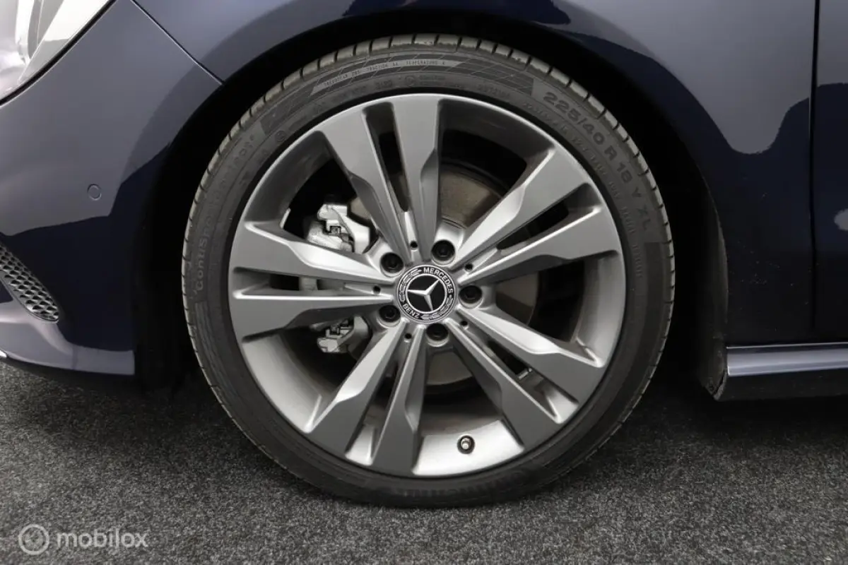 180 Upgrade Edition Autmaat | Vol Opties | Camera | PDC | NL Auto | Dealer-onderhouden | DEALER-STAAT