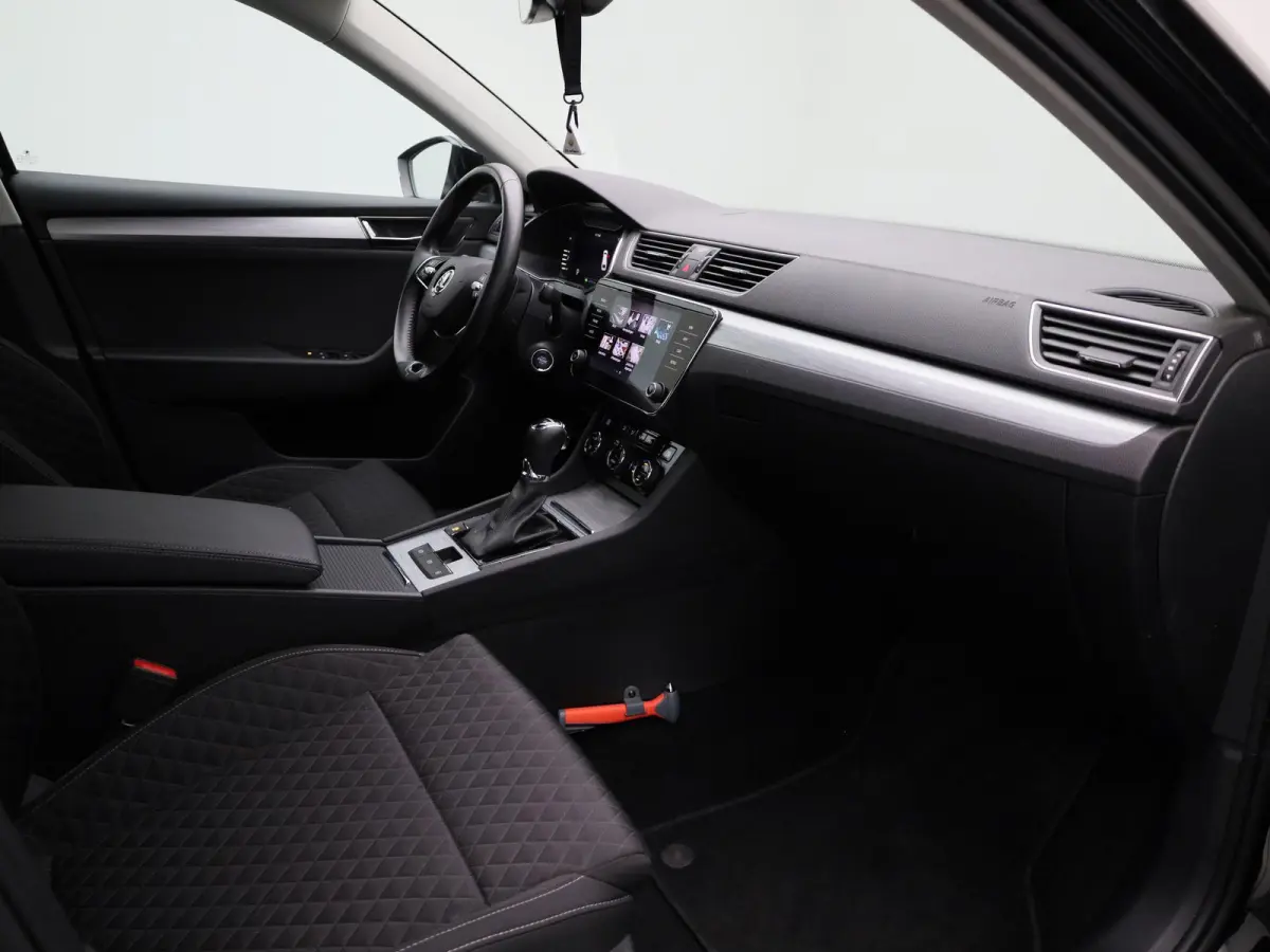 1.5 TSI ACT Business Edition | Automaat | Apple Carplay / Android Auto | Virtual Cockpit | Adaptieve Cruise | Trekhaak | Keyless |