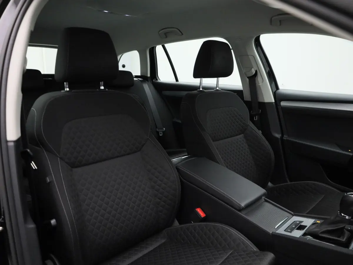 1.5 TSI ACT Business Edition | Automaat | Apple Carplay / Android Auto | Virtual Cockpit | Adaptieve Cruise | Trekhaak | Keyless |