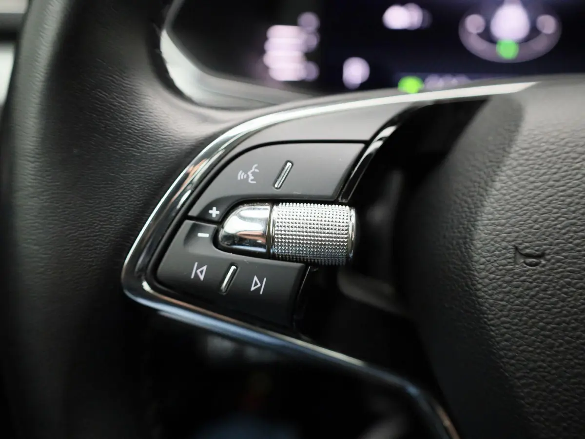 1.5 TSI ACT Business Edition | Automaat | Apple Carplay / Android Auto | Virtual Cockpit | Adaptieve Cruise | Trekhaak | Keyless |