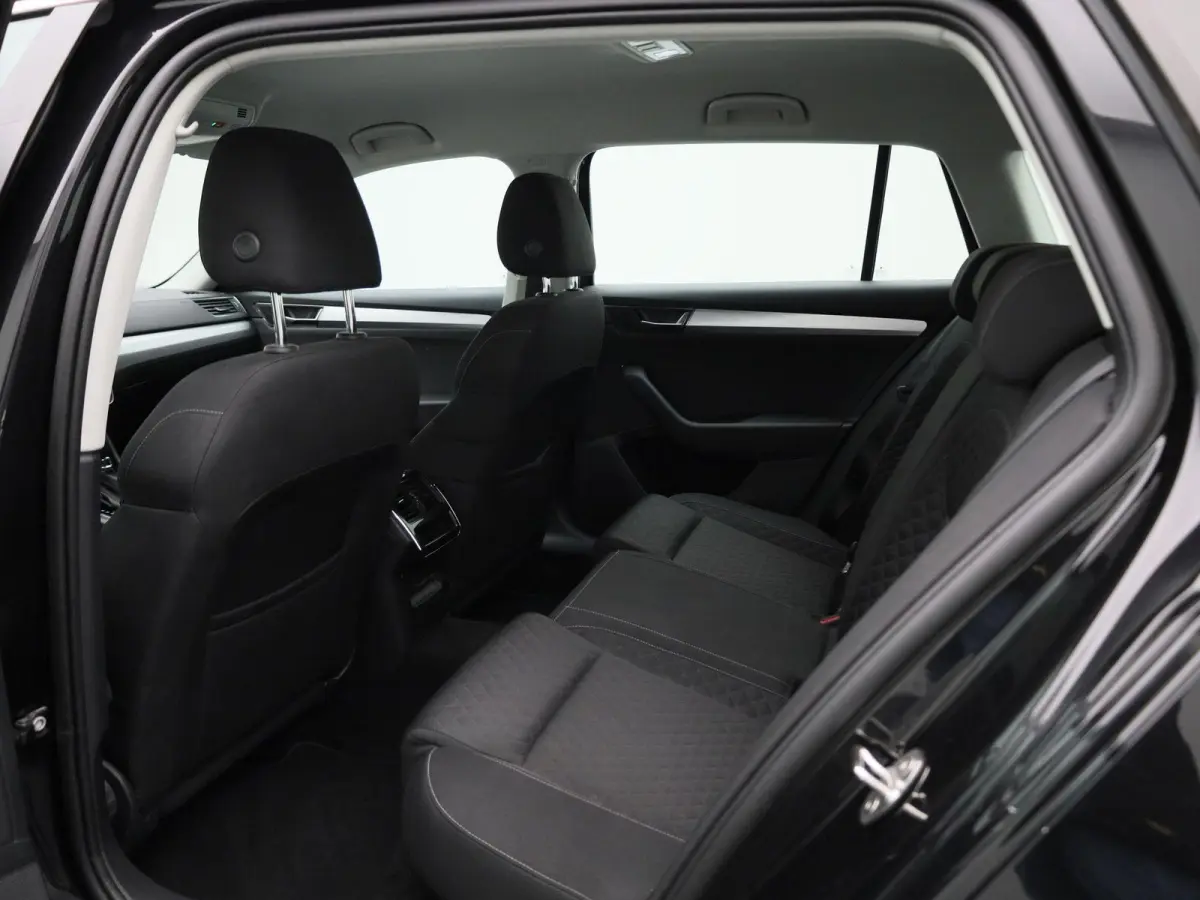 1.5 TSI ACT Business Edition | Automaat | Apple Carplay / Android Auto | Virtual Cockpit | Adaptieve Cruise | Trekhaak | Keyless |