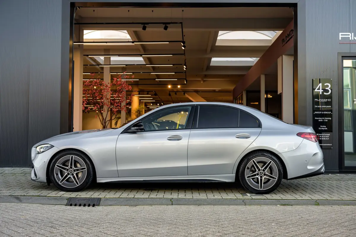 300 d AMG Line|Trekhaak|360-Camera|Carplay