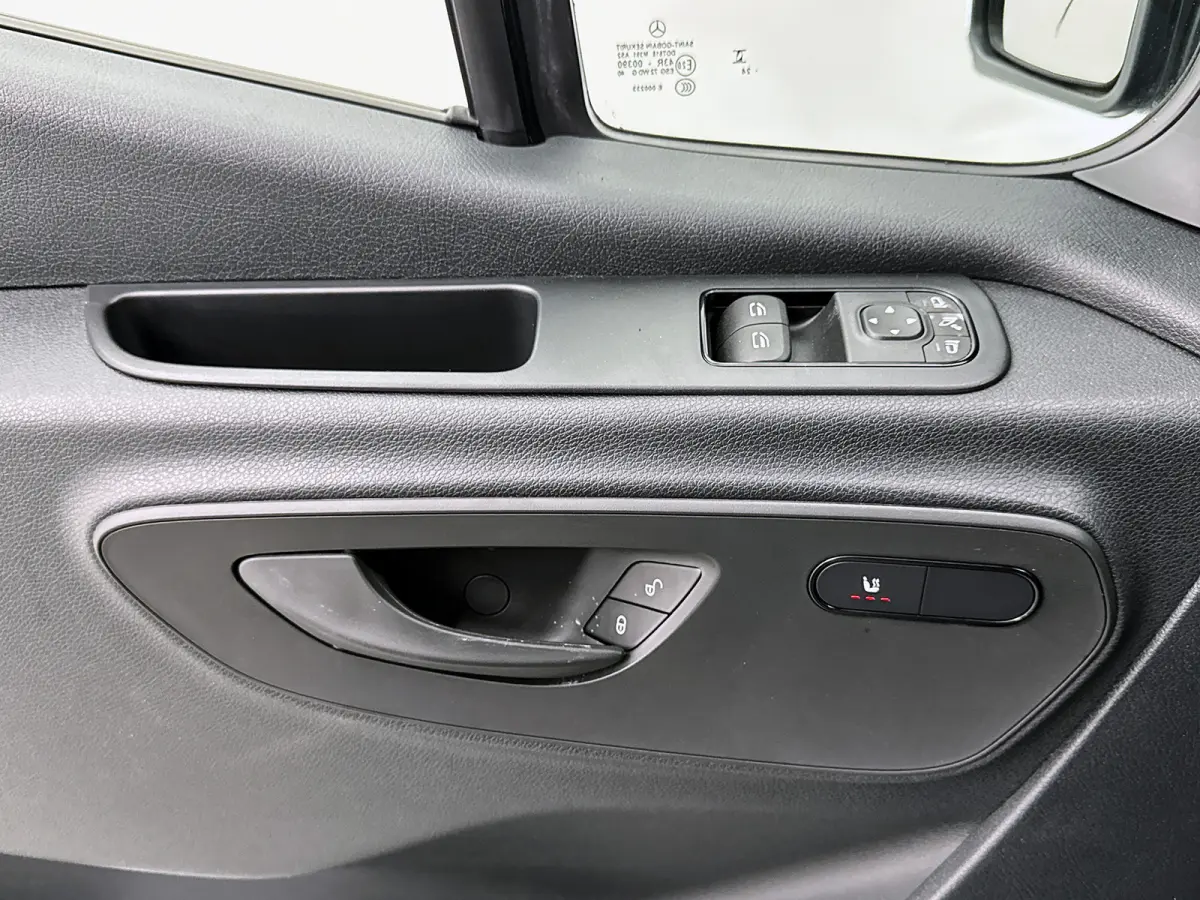 317 CDI L3H2 Pro Navigatie Trekhaak Stoel en stuurverwarming Parkeerpakket Betimmering