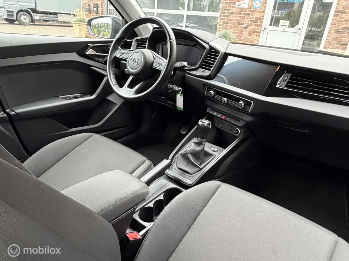 25 TFSI Pro Line|Virtueel Cockpit|Parkeersensoren Voor/Achter|Climatronic