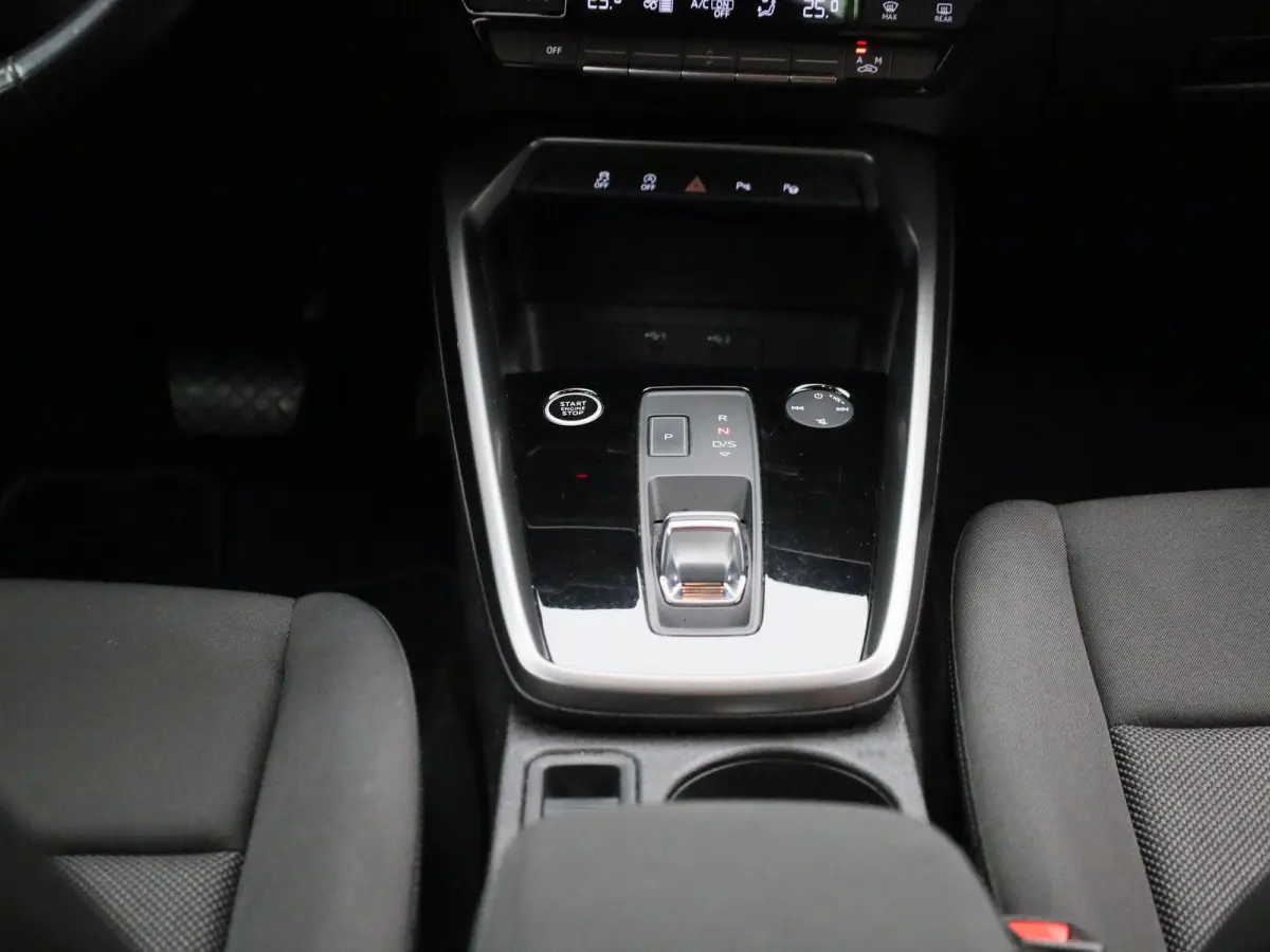 30 TFSI AUTOMAAT | Adaptieve Cruise Controle | PDC Voor/Achter | Keyless start | Apple carplay / Android Auto |