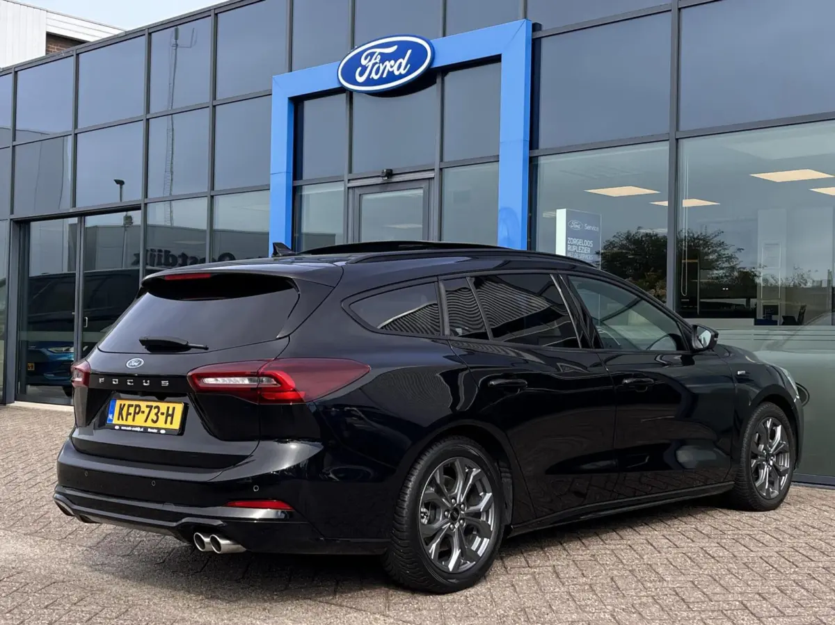 1.0 EcoBoost Hybrid ST Line 155PK Automaat Panodak Winterpack Cruise Camera Parkeersensoren Climate Full-LED Keyless Privacy Glass *1500KG Trekgewicht*