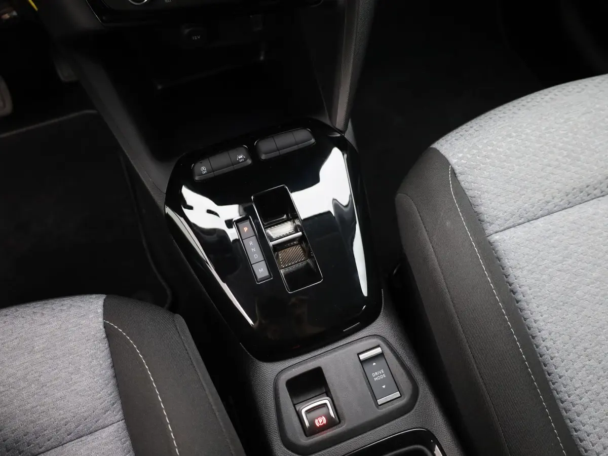 1.2 Turbo Hybrid Yes | Dodehoekbewaking | Camera | Stoel & Stuur verw. | Prijs Rijklaar!!