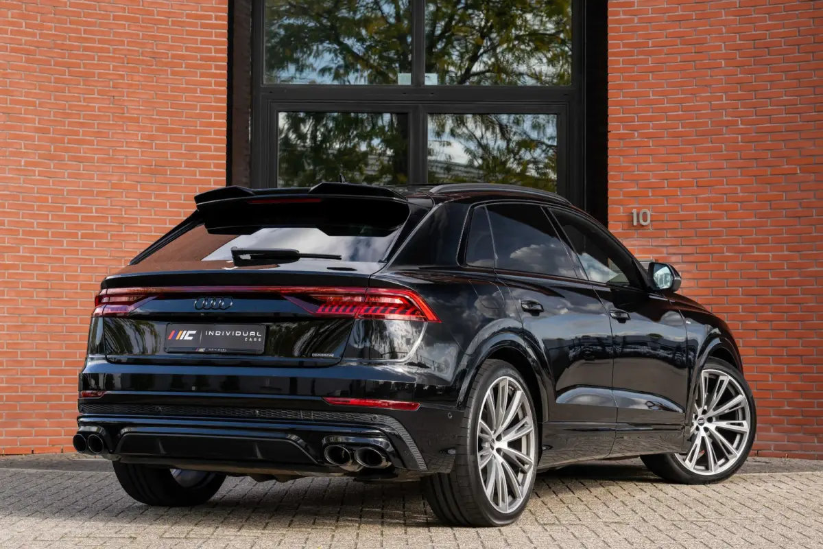 55 TFSI e quattro S-Line Nightvision Softclose SQ8