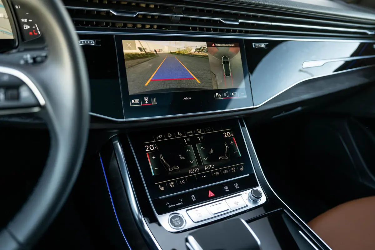 55 TFSI e quattro S-Line Nightvision Softclose SQ8