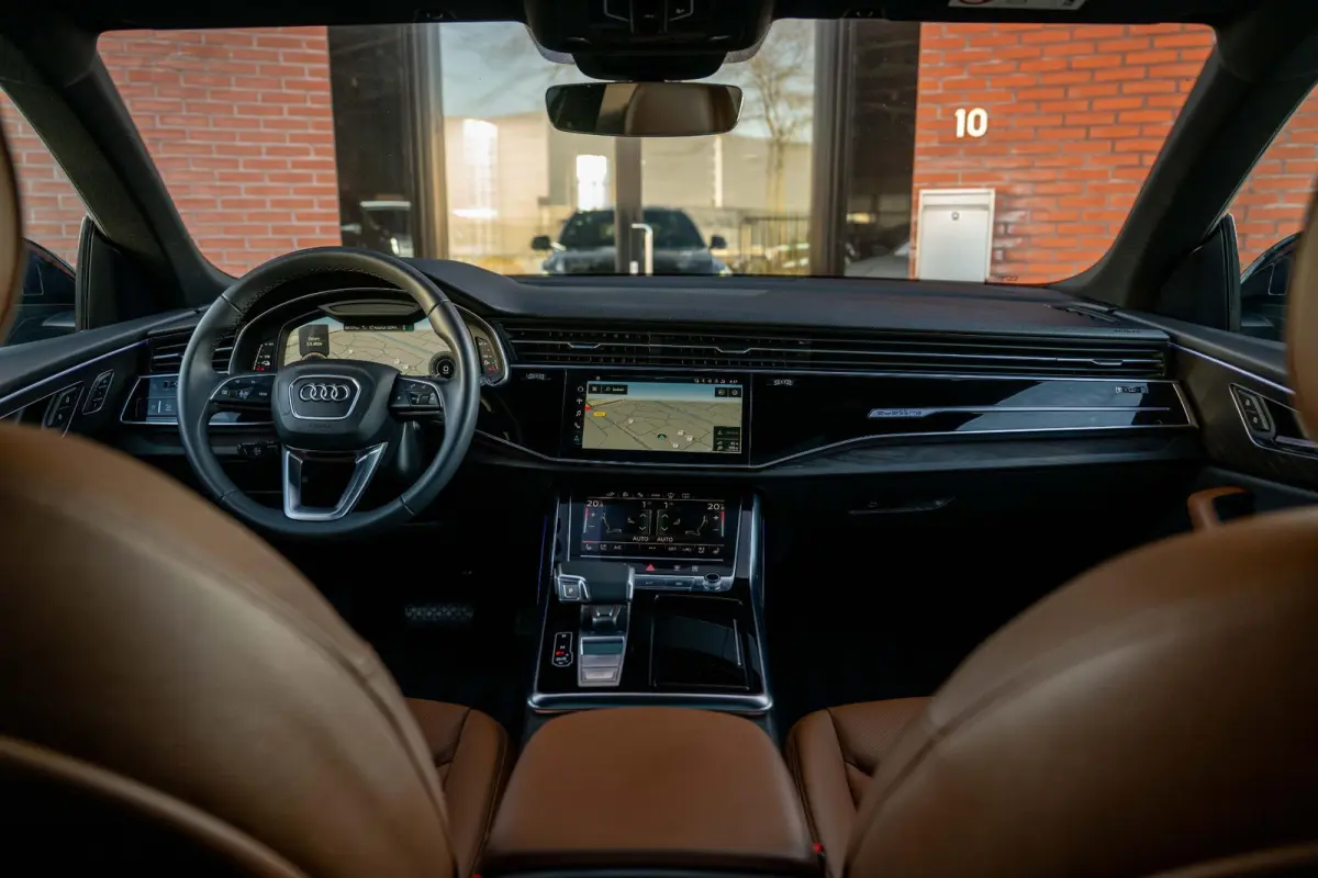55 TFSI e quattro S-Line Nightvision Softclose SQ8