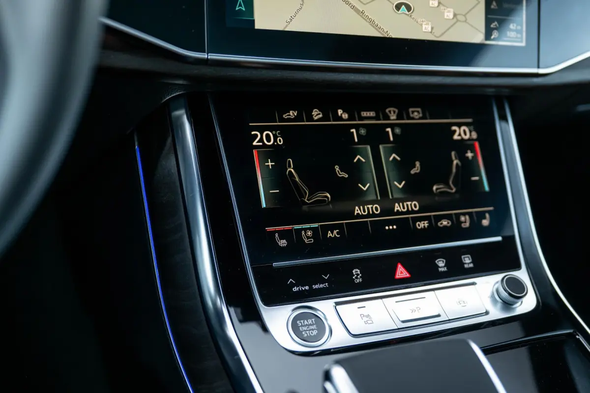 55 TFSI e quattro S-Line Nightvision Softclose SQ8