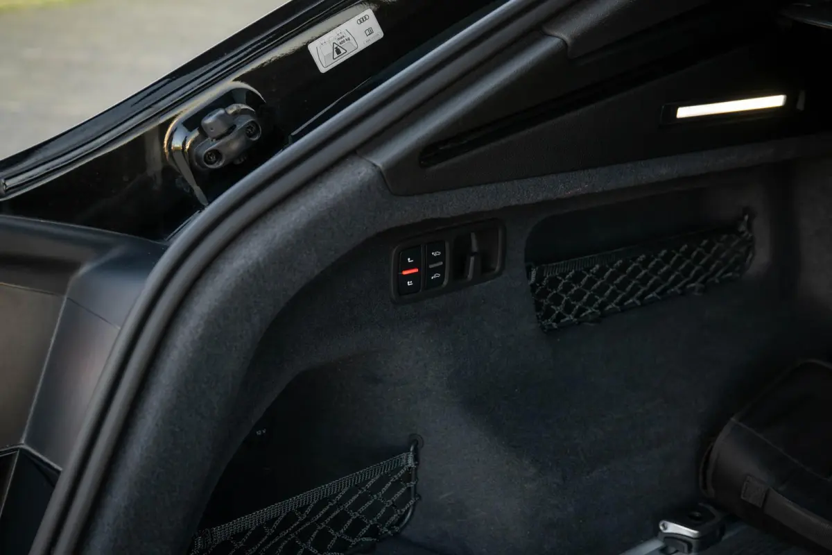 55 TFSI e quattro S-Line Nightvision Softclose SQ8