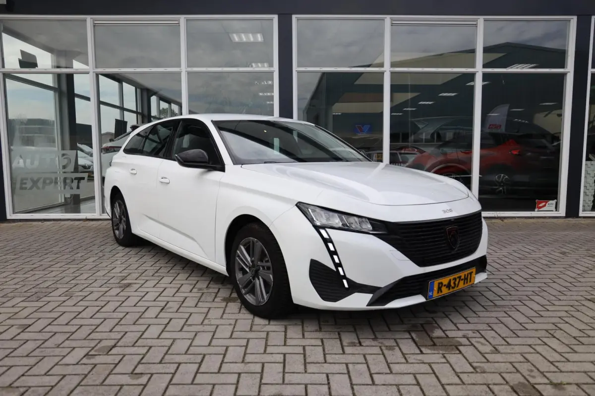 1.2 PureTech Active Pack Business|Automaat!|Trekhaak|Navi|Distributie vervangen|