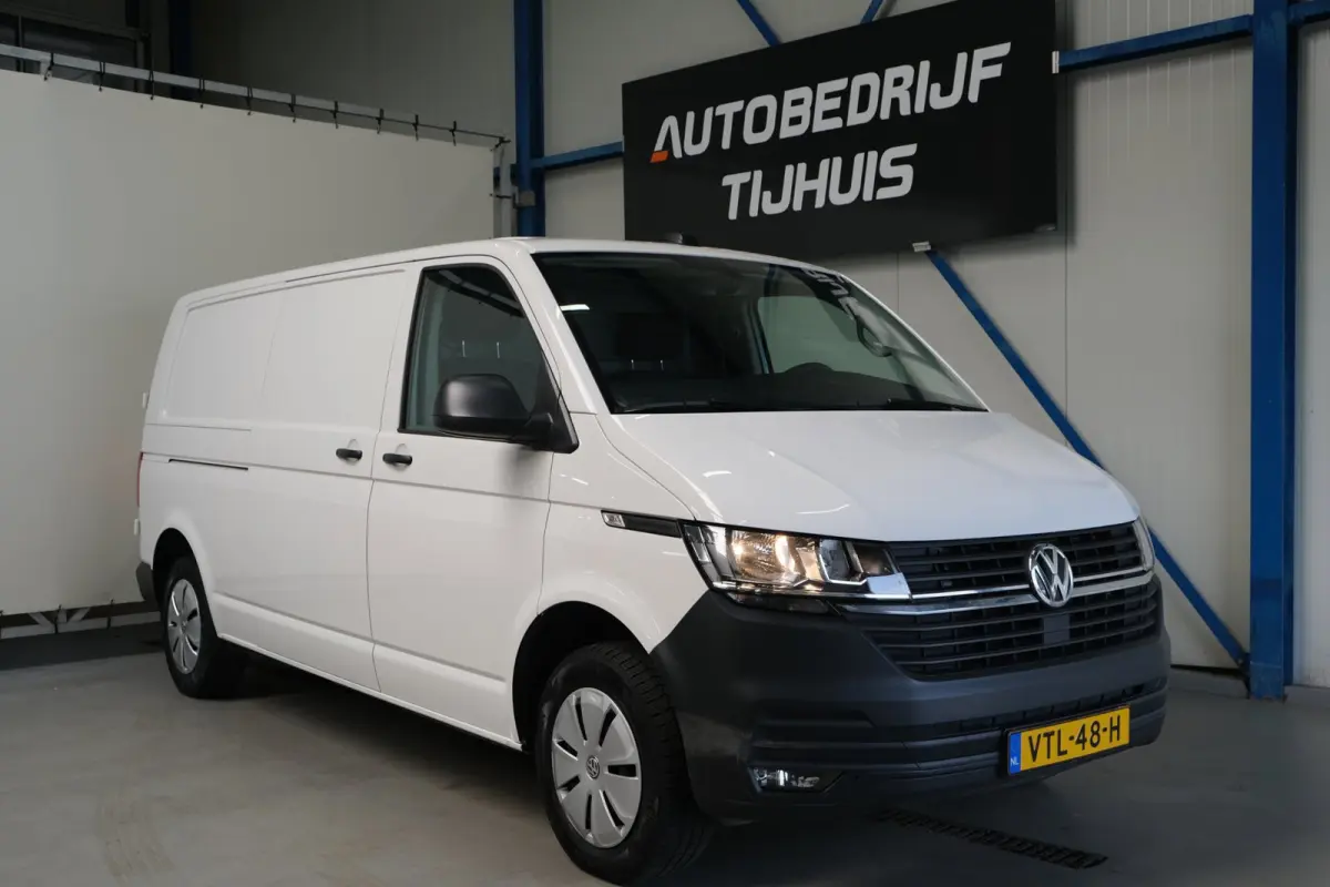 2.0 TDI L2H1 28 - N.A.P. Airco, Cruise, Carplay, PDC, Trekhaak.
