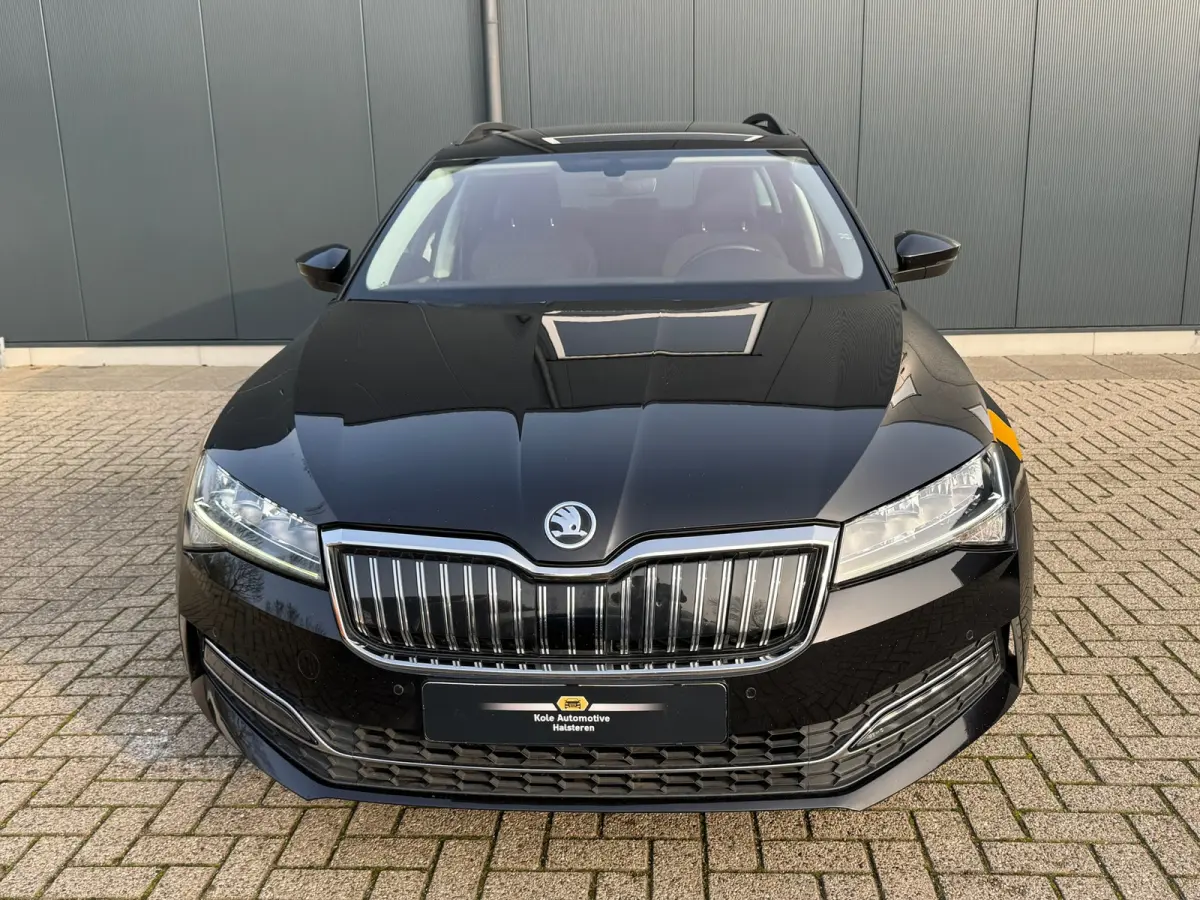 1.4 TSI iV AUTOMAAT * Navigatiesysteem * ParkeerCamera * Elek. achterklep *