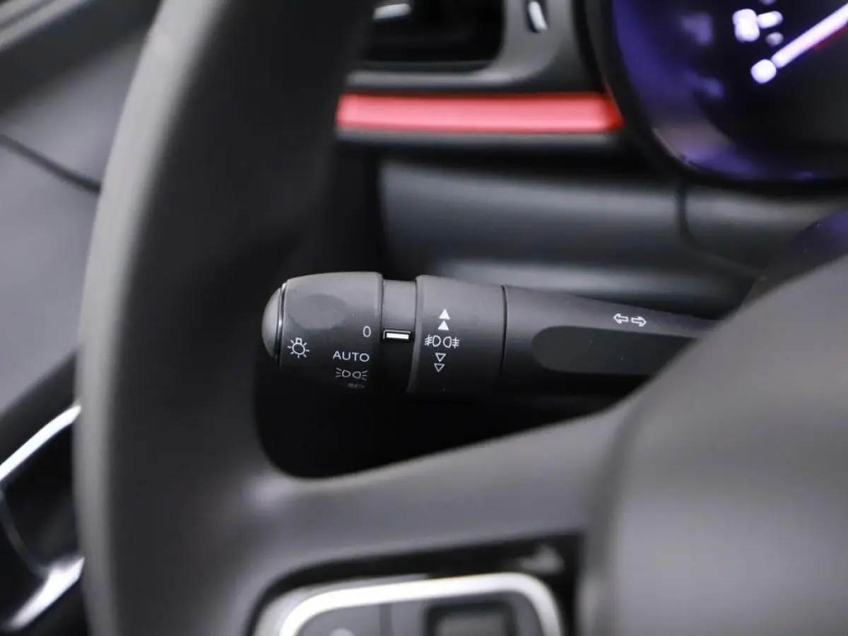 1.2T 110pk C-Series Nav/Lmv/Led/Trekhaak/ Carplay/Cruise/El.Pakket